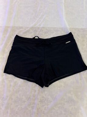 Black Women's Drawstring Active Shorts